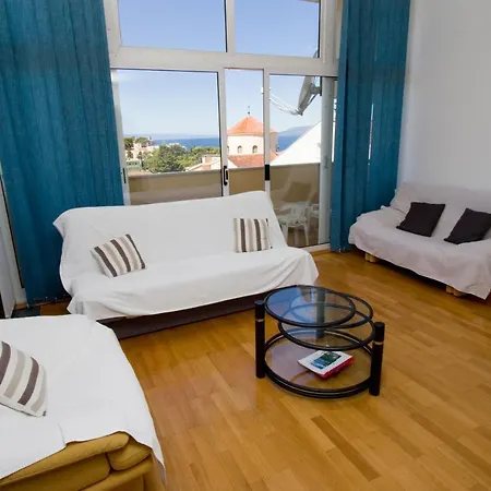 Argus 1 - Center - 3 Bedroom *