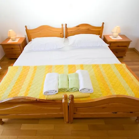 Apartment Argus 1 - Makarska Center - 3 Bedroom Appartement Makarska
