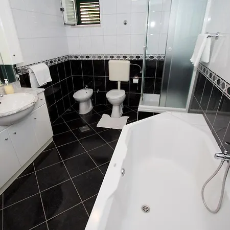 Apartamento Apartment Argus 1 - Makarska Center - 3 Bedroom *